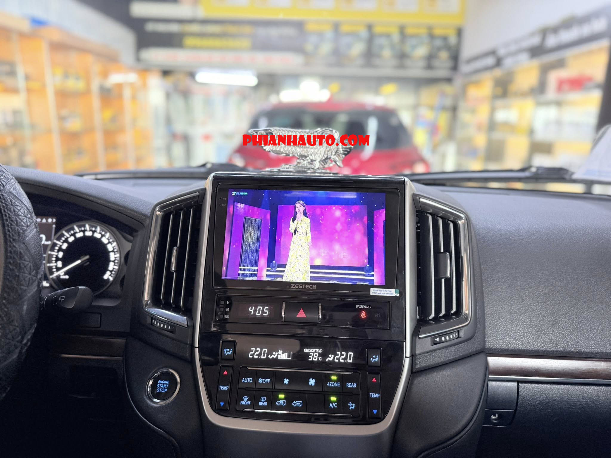 Man Hinh Android Land Cruiser 1